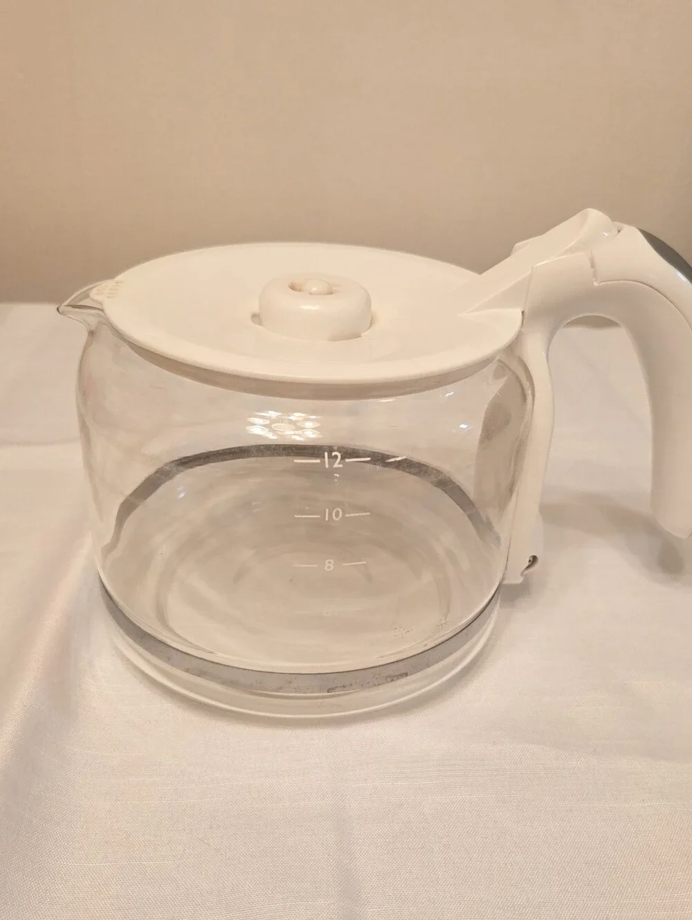 Signature Gourmet 12 Cup Coffee Pot Used White And Gray